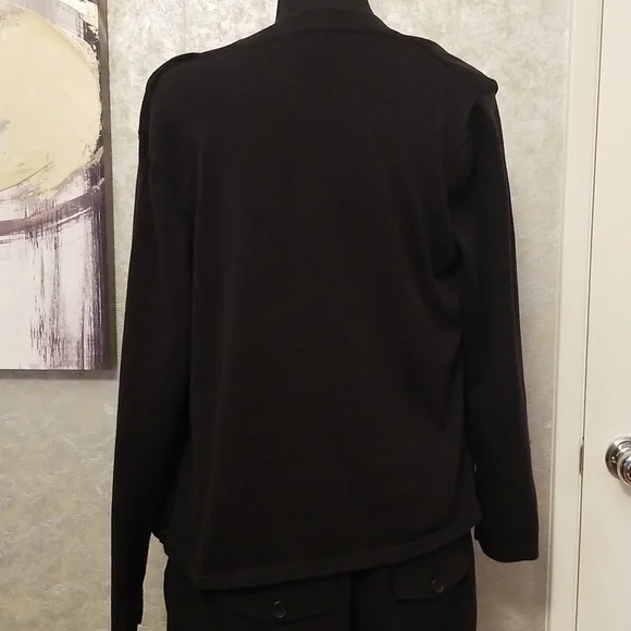 2/$22.00 Petite Size 14 knit top and short set - Picture 8 of 9